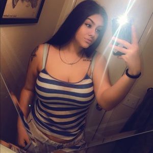 Meet your Posher, Elena